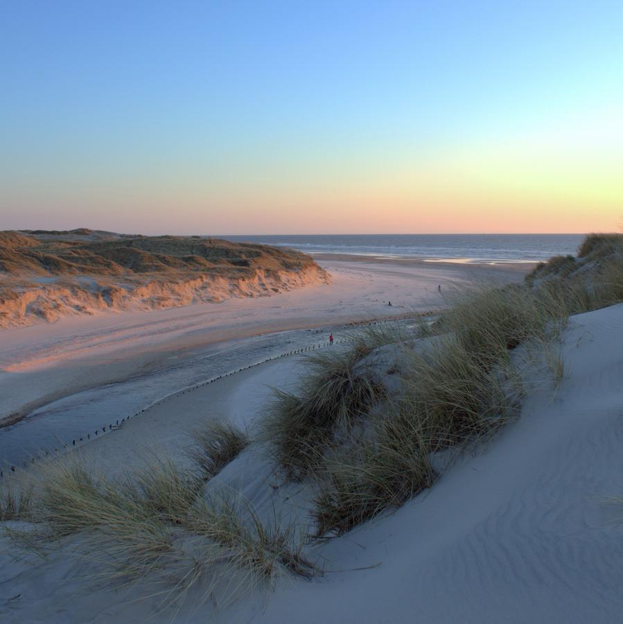 Henne Molle A Badehotel Henne Strand Bagian luar foto